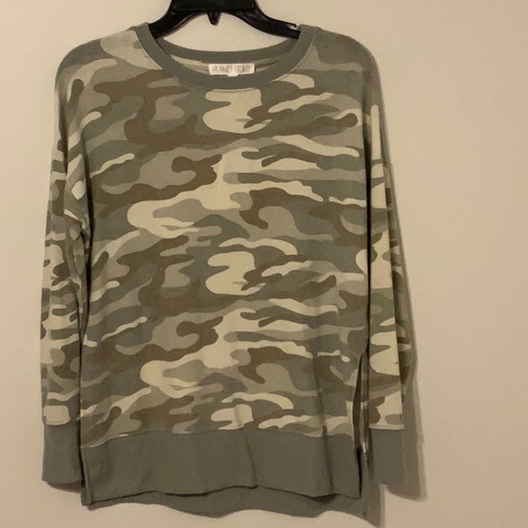 Planet Gold Tops - Women’s camo pattern sweater